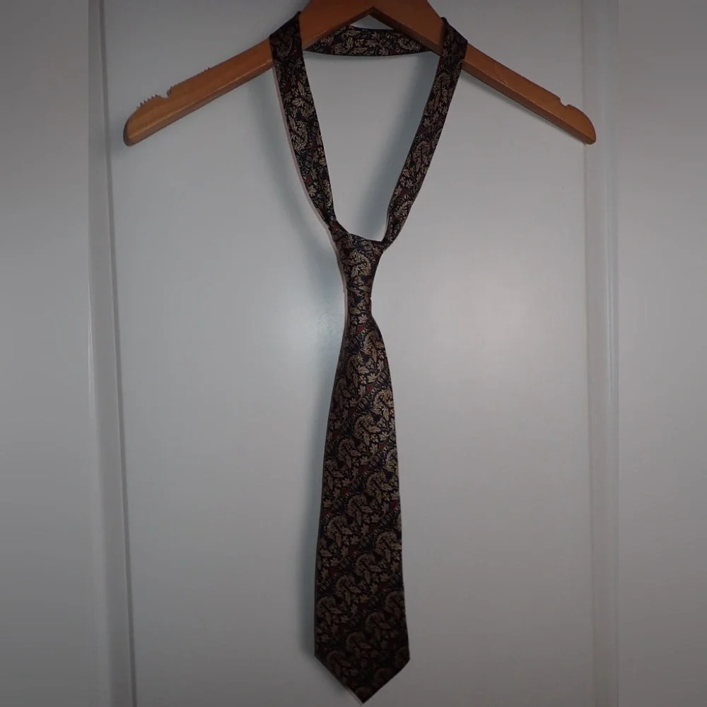 Smithsonian Institute 100% Silk Tie
